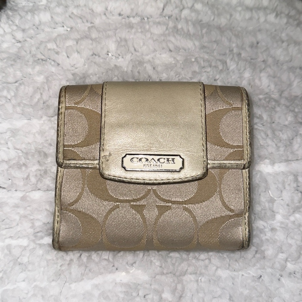 Coach white cream/tan optic signature wallet